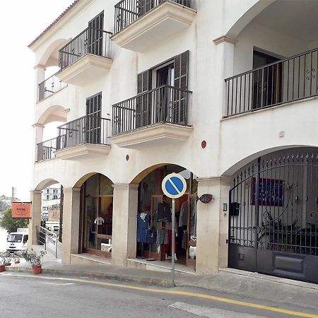Apartamentos Vista Al Puerto カラ・フィゲラ エクステリア 写真