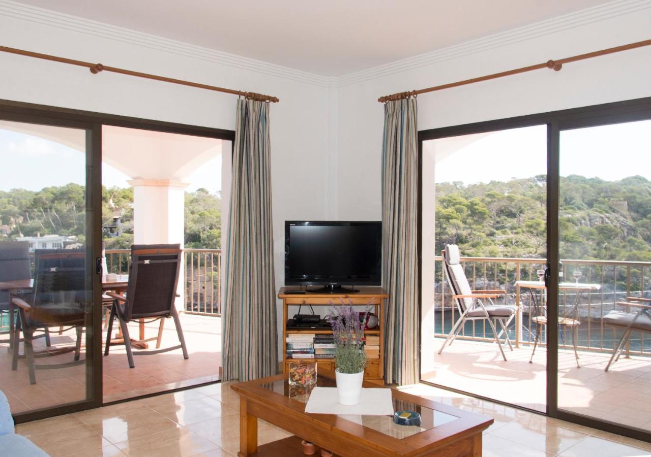 Apartamentos Vista Al Puerto カラ・フィゲラ エクステリア 写真