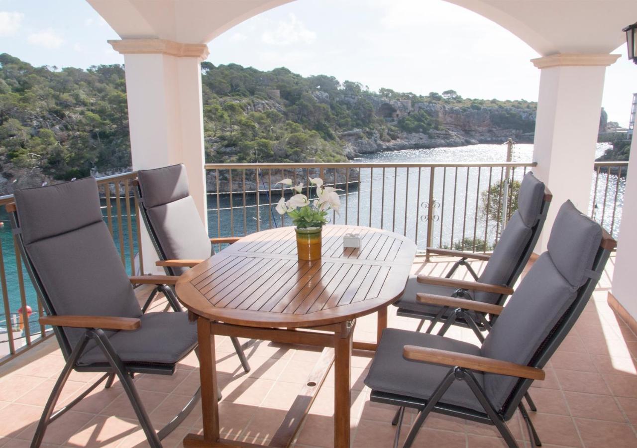 Apartamentos Vista Al Puerto カラ・フィゲラ エクステリア 写真