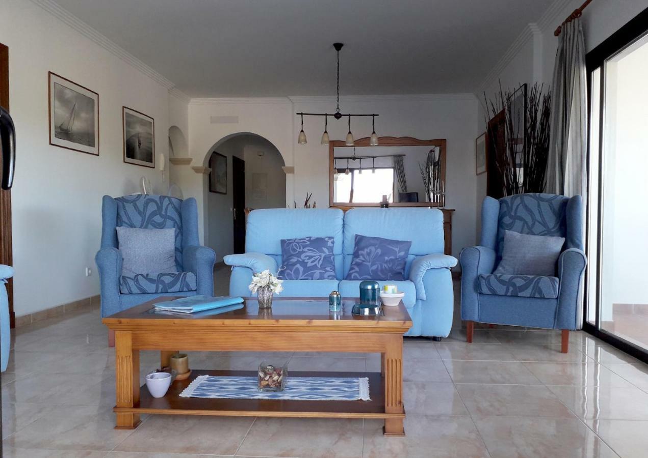 Apartamentos Vista Al Puerto カラ・フィゲラ エクステリア 写真